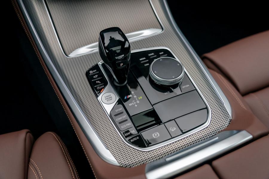 Детали интерьера BMW X5 M50i (G05) 2019 года  (NA) (фото 27 из 40)